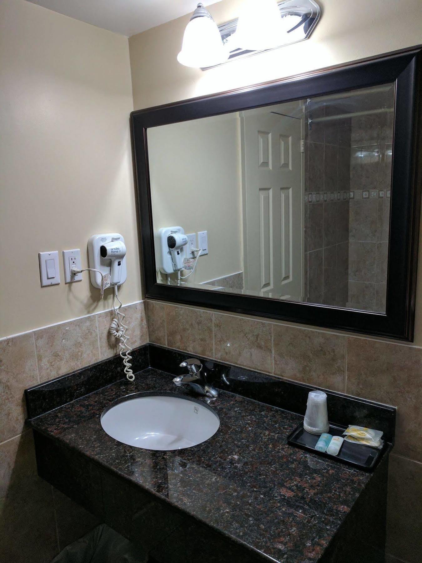 Luxury Inn Collingwood Εξωτερικό φωτογραφία
